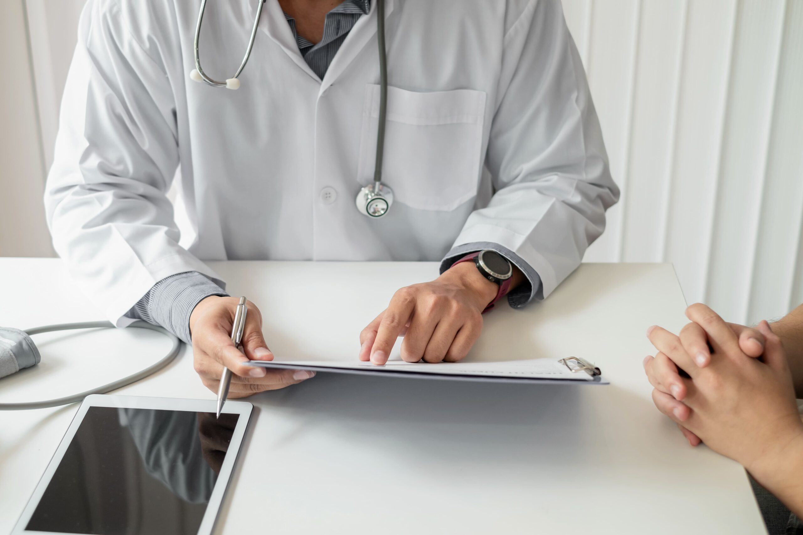 Image doctor advise and medical concepts to the patient 2025 03 08 05 10 52 utc.jpg
