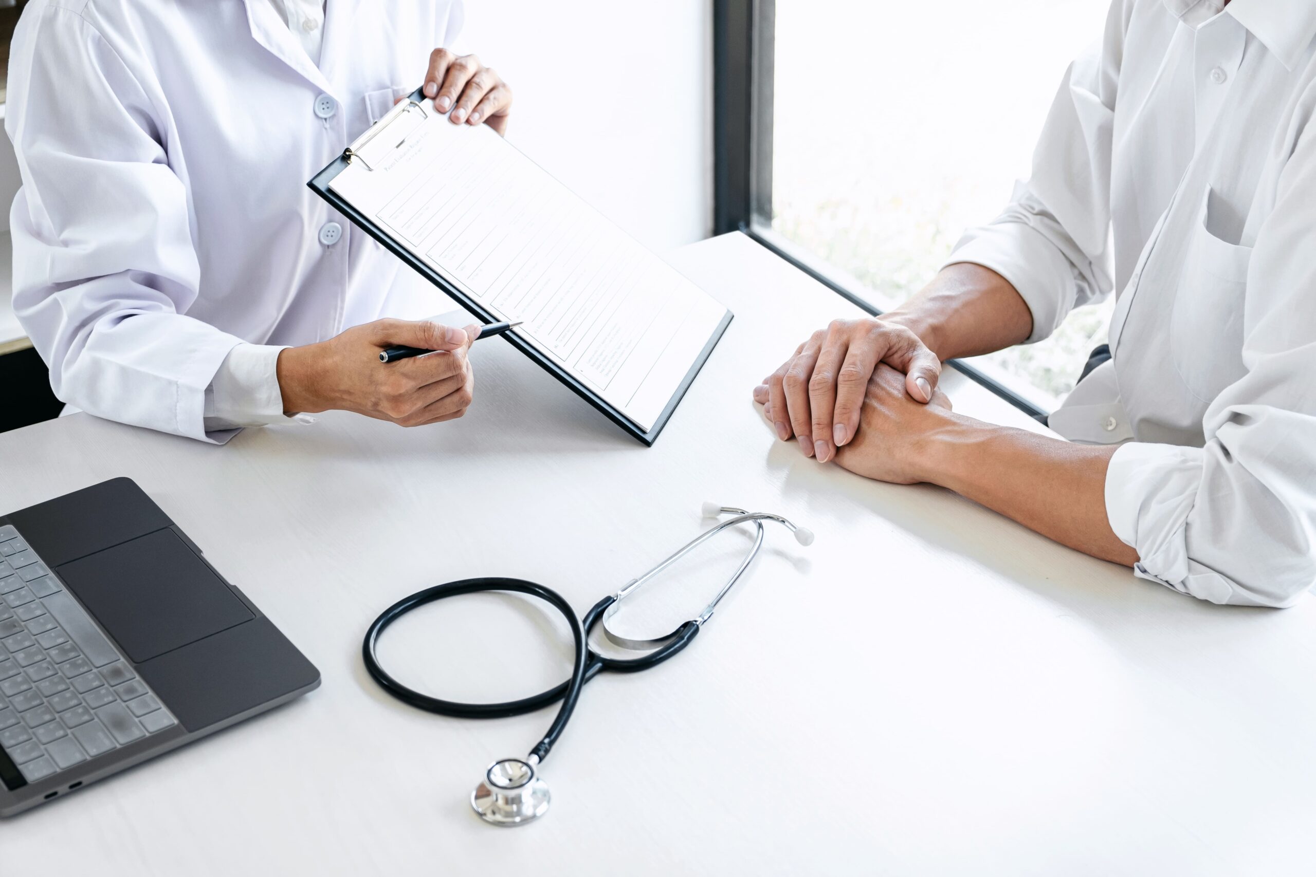 Image doctor presenting report of diagnosis symptom of 2025 01 09 05 17 13 utc.jpg